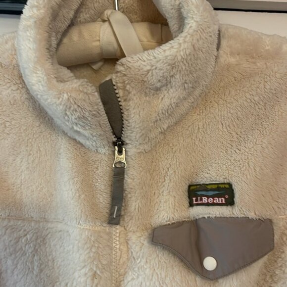 L.L. Bean fleece vest - Picture 3 of 10